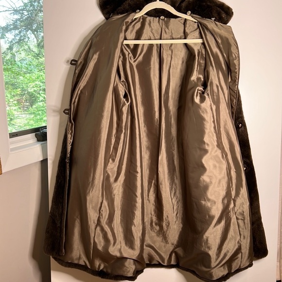 Vintage Sz 10-12 Sheared Fur Button Front Coat w/detachable hood w leather trim - Picture 9 of 13